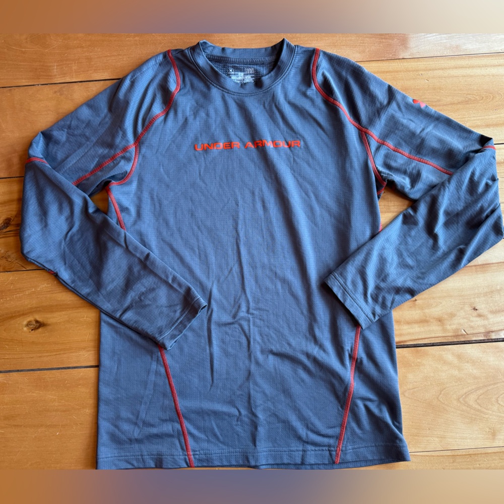 Under Armour Dark Gray Fitted Top